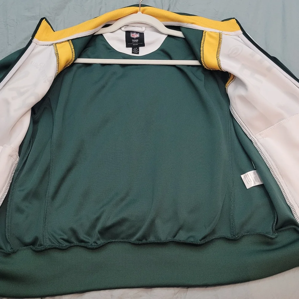 Green Bay Packers Jacket - Picture 5 of 7